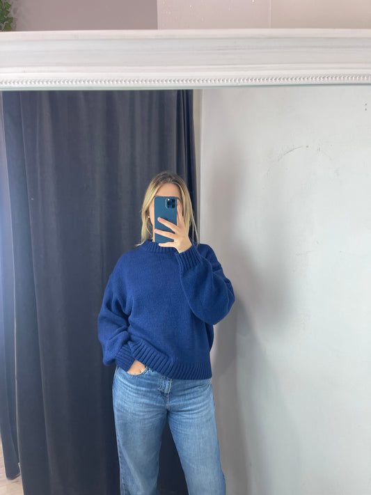 Pull blu girocollo